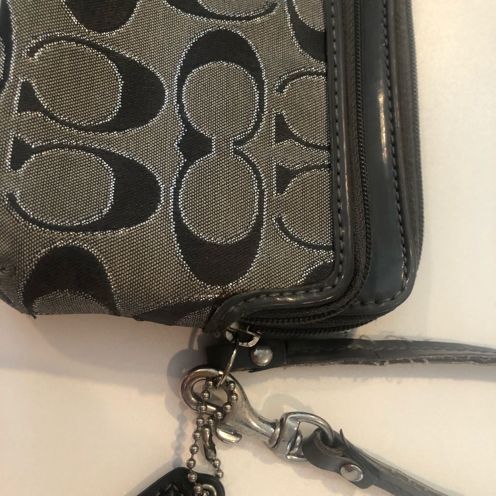 Coach Gray Tone on Tone Wallet - Picture 4 of 10